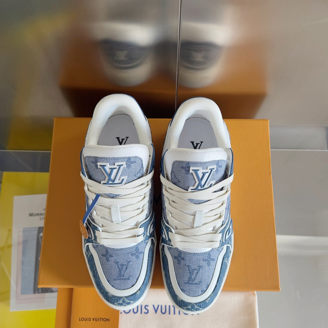 Louis Vuitton Sneaker #5247