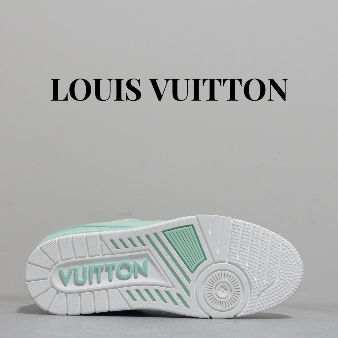 Louis Vuitton Sneaker #5182