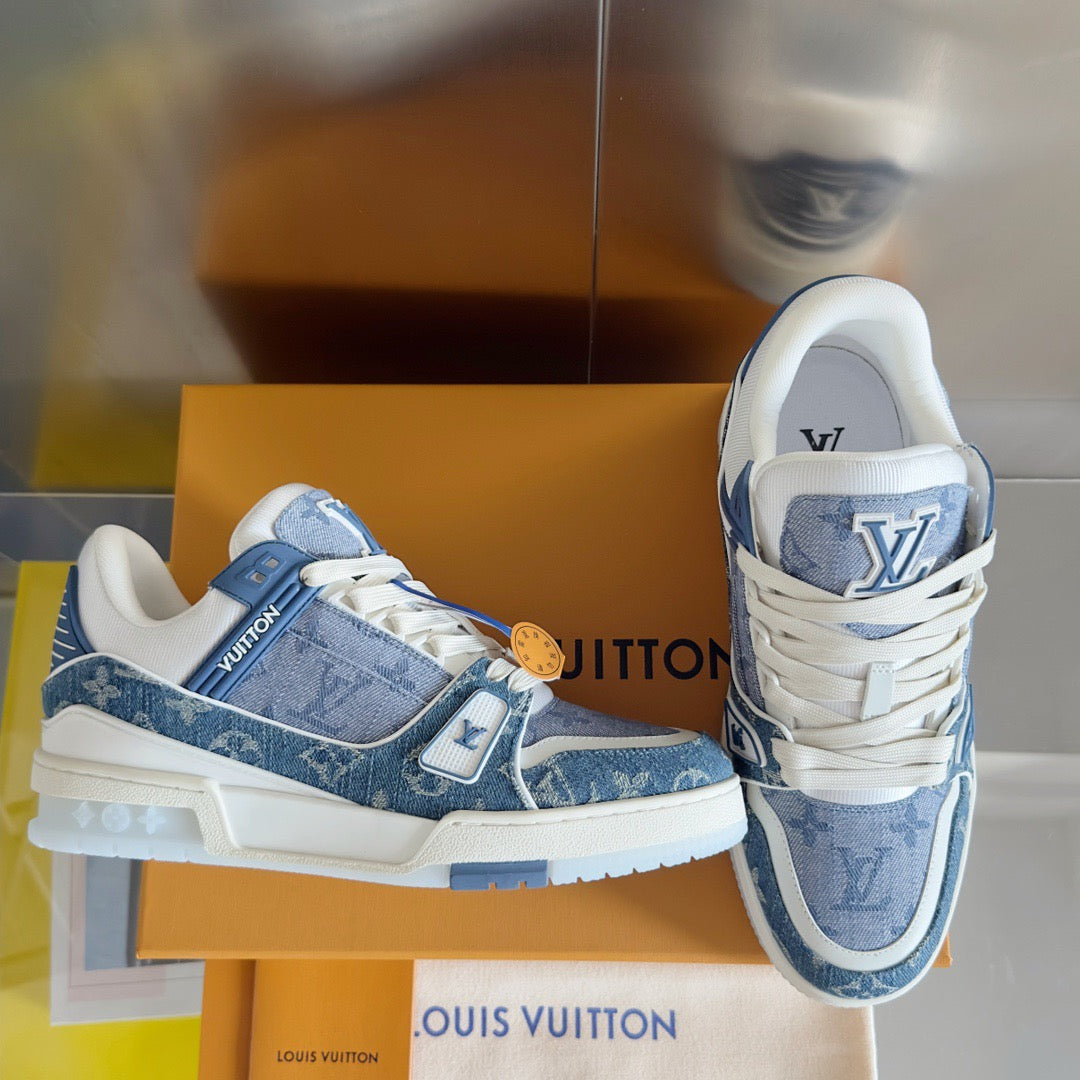 Louis Vuitton Sneaker #5247