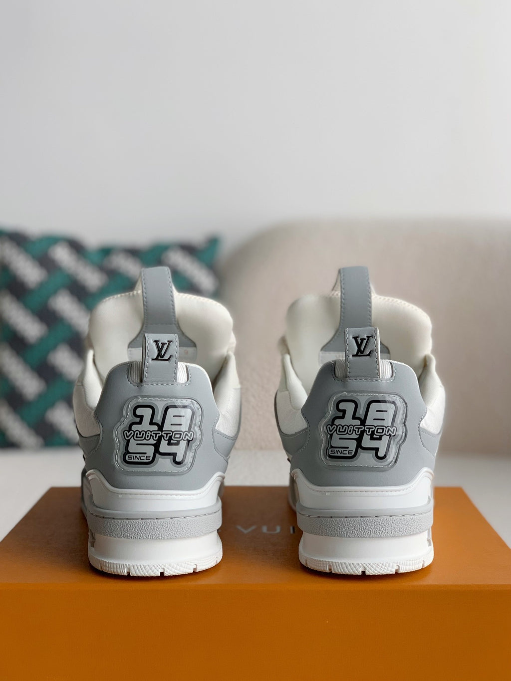 Louis Vuitton Sneaker #5273