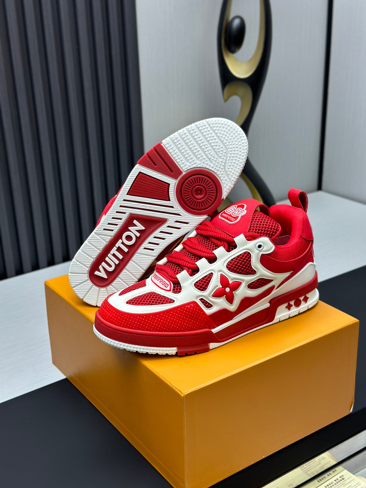 Louis Vuitton Sneaker #5258