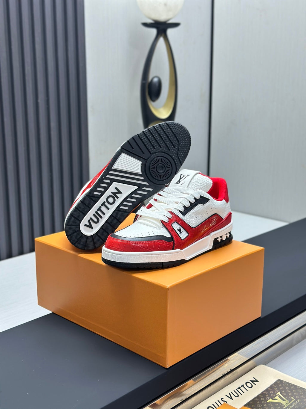 Louis Vuitton Sneaker #5235
