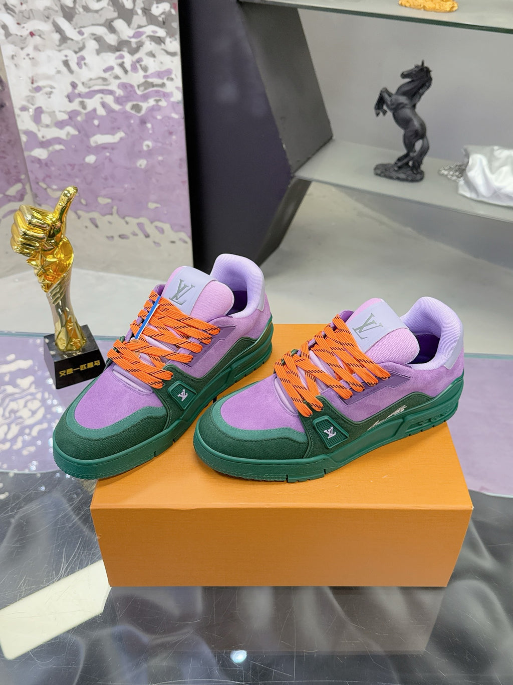 Louis Vuitton Sneaker #5203 - 2