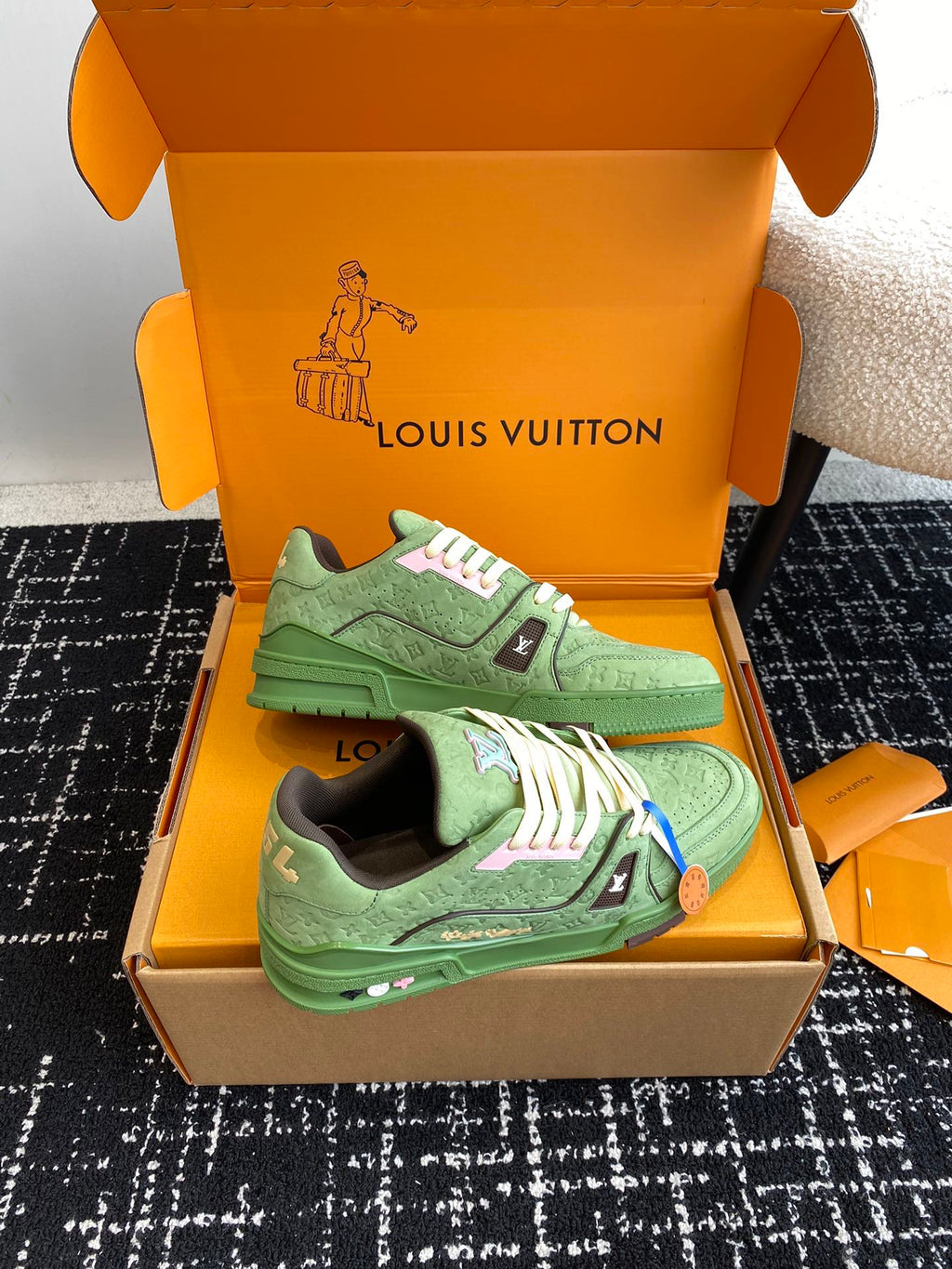 Louis Vuitton Sneaker #5228