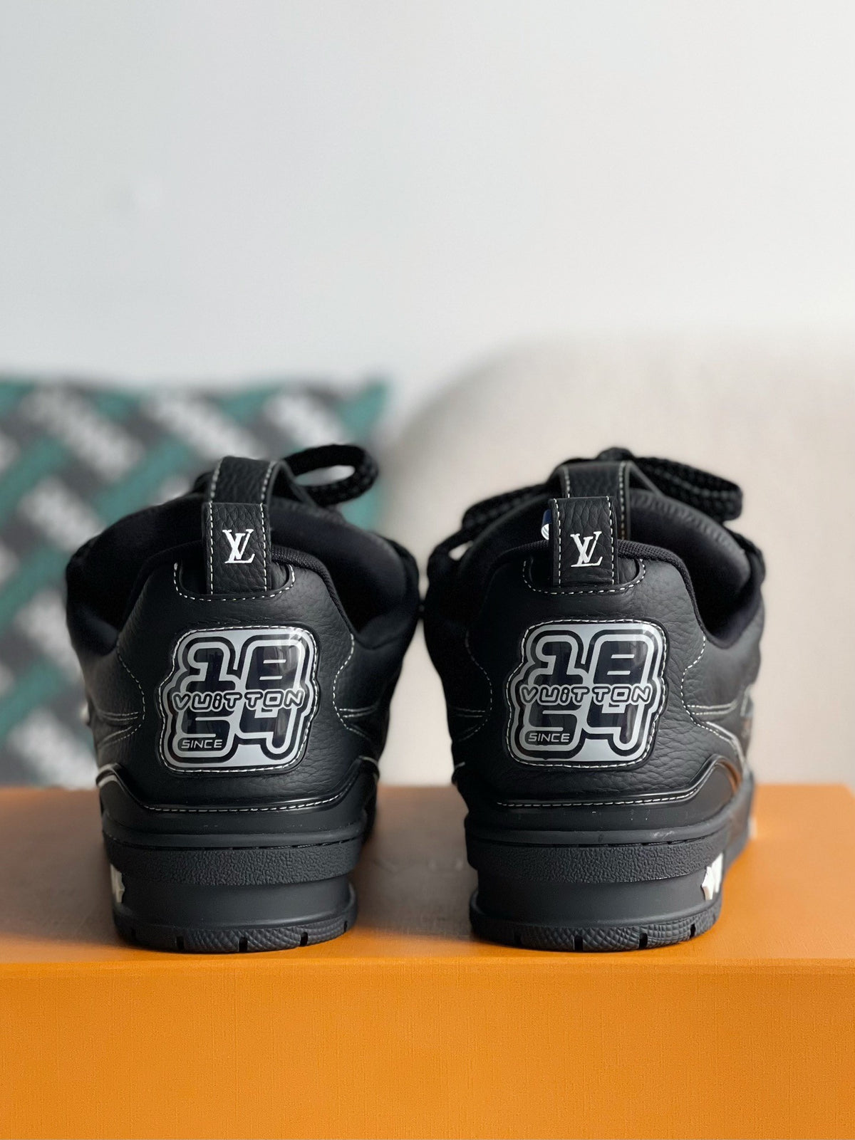 Louis Vuitton Sneaker #5153