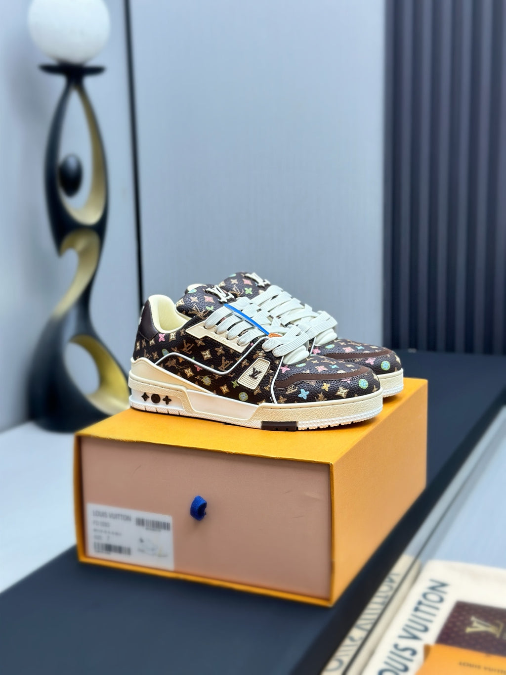 Louis Vuitton Sneaker #5242