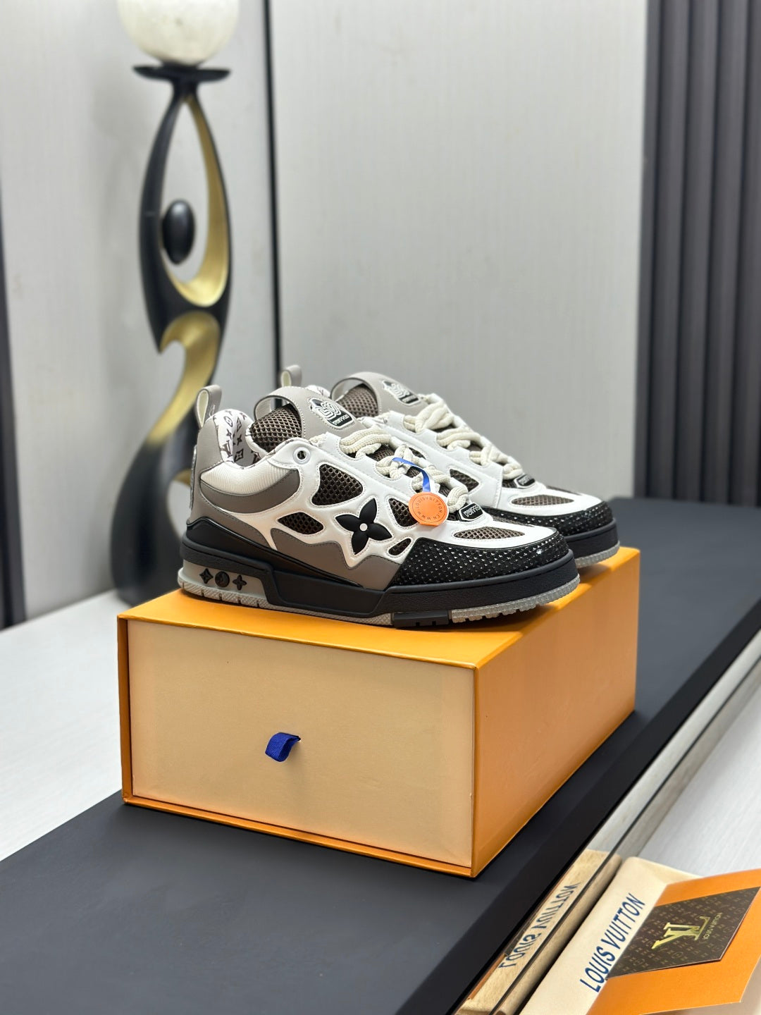 Louis Vuitton Sneaker #5250