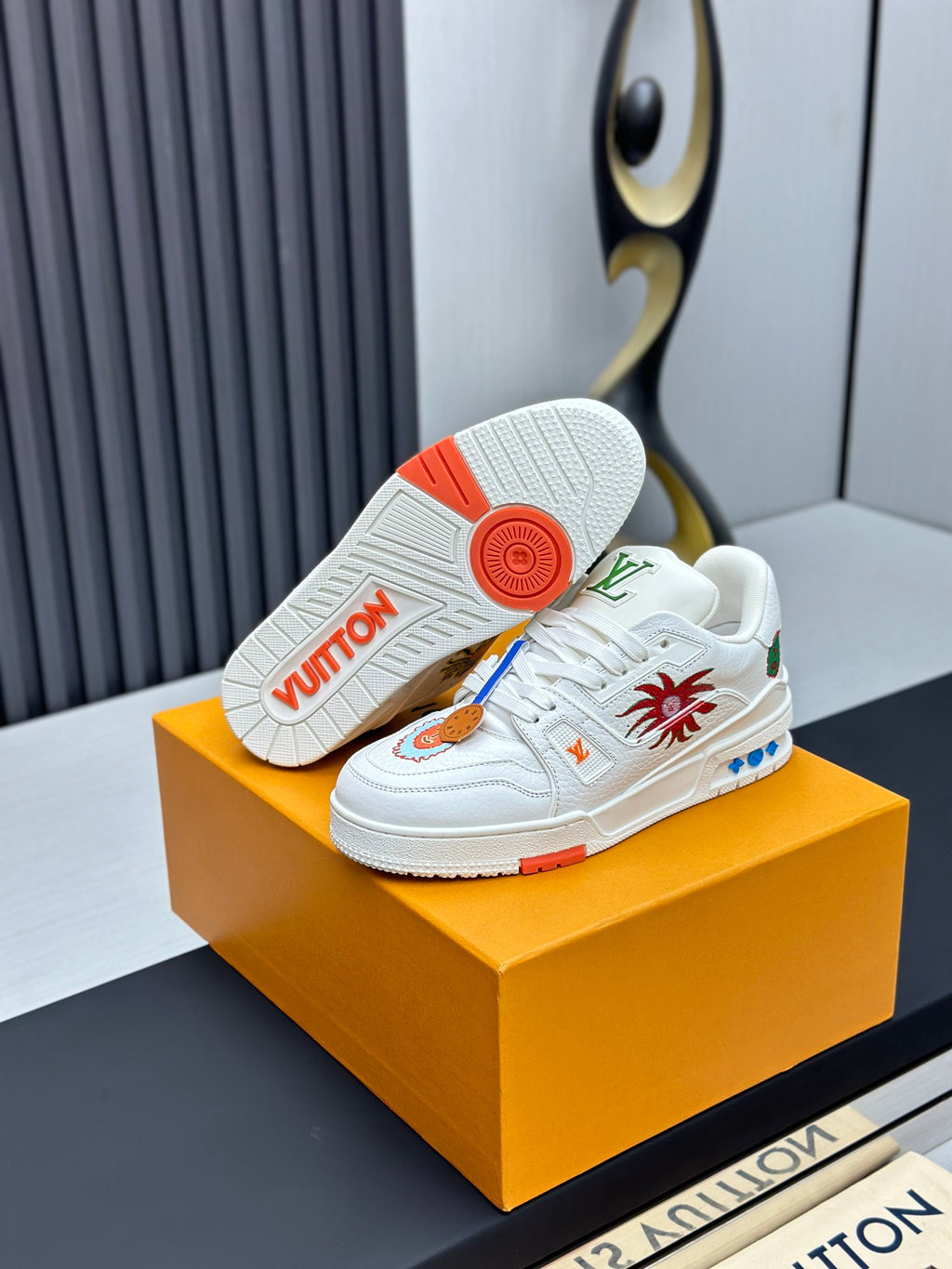 Louis Vuitton Sneaker #5245