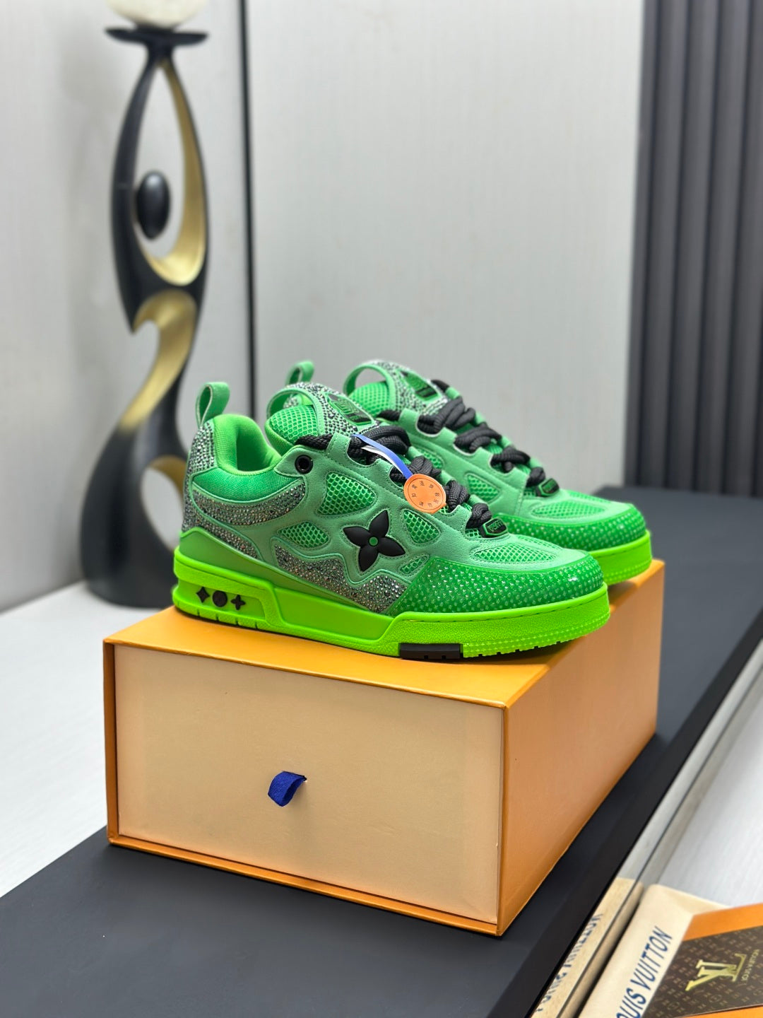 Louis Vuitton Sneaker #5249