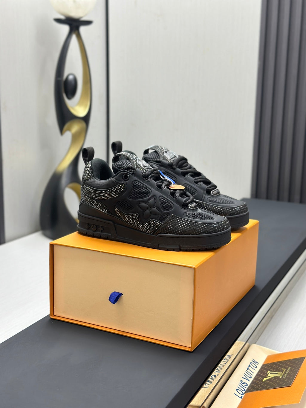 Louis Vuitton Sneaker #5253