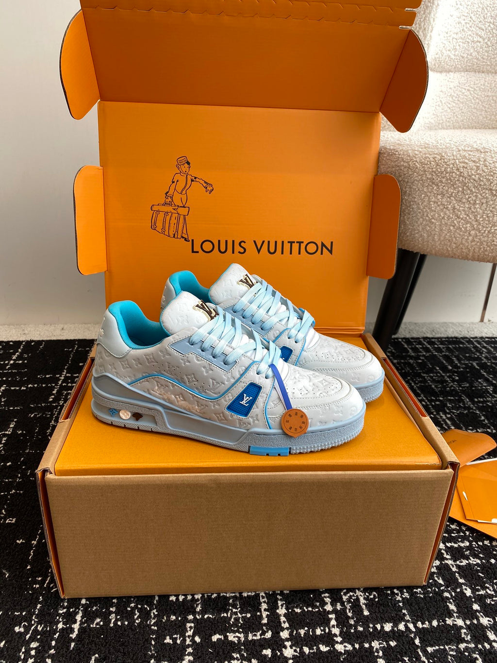 Louis Vuitton Sneaker #5227