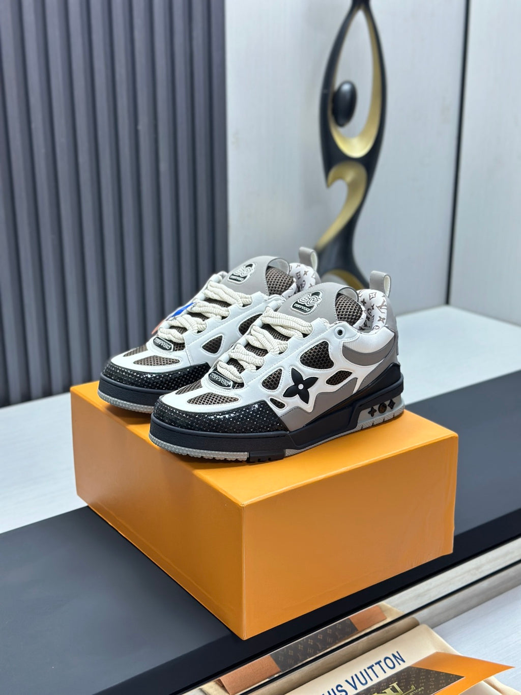 Louis Vuitton Sneaker #5250