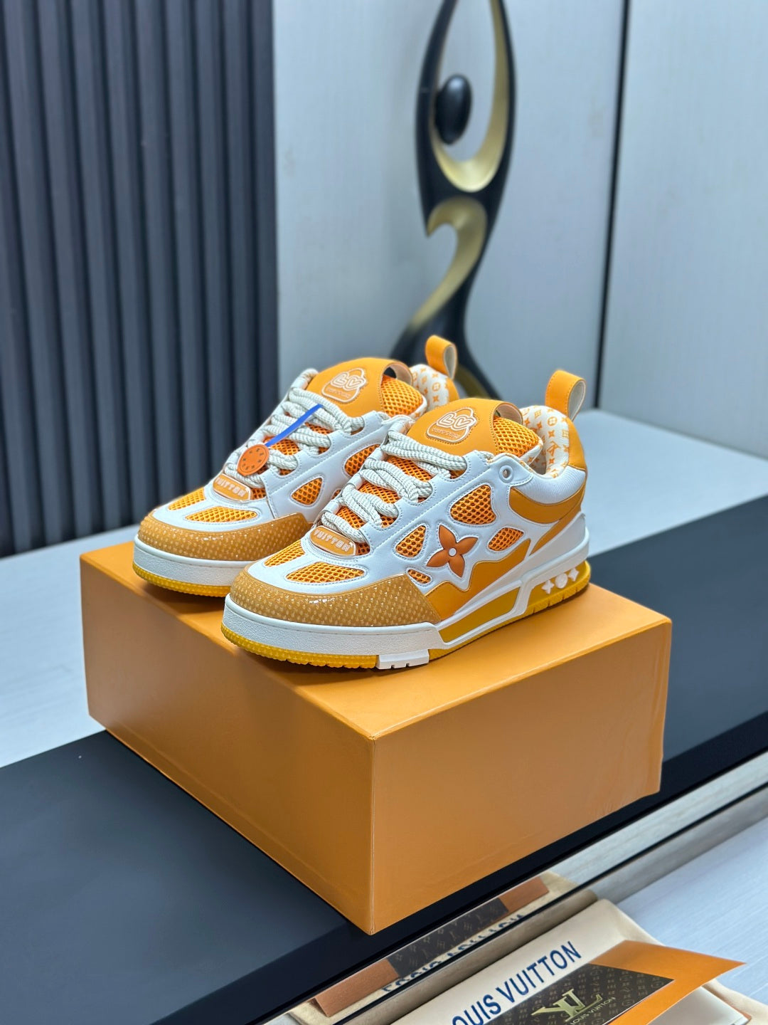 Louis Vuitton Sneaker #5251