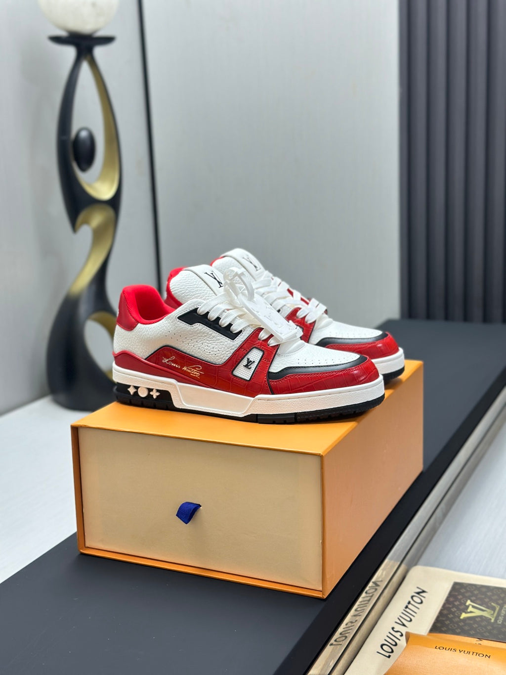 Louis Vuitton Sneaker #5235