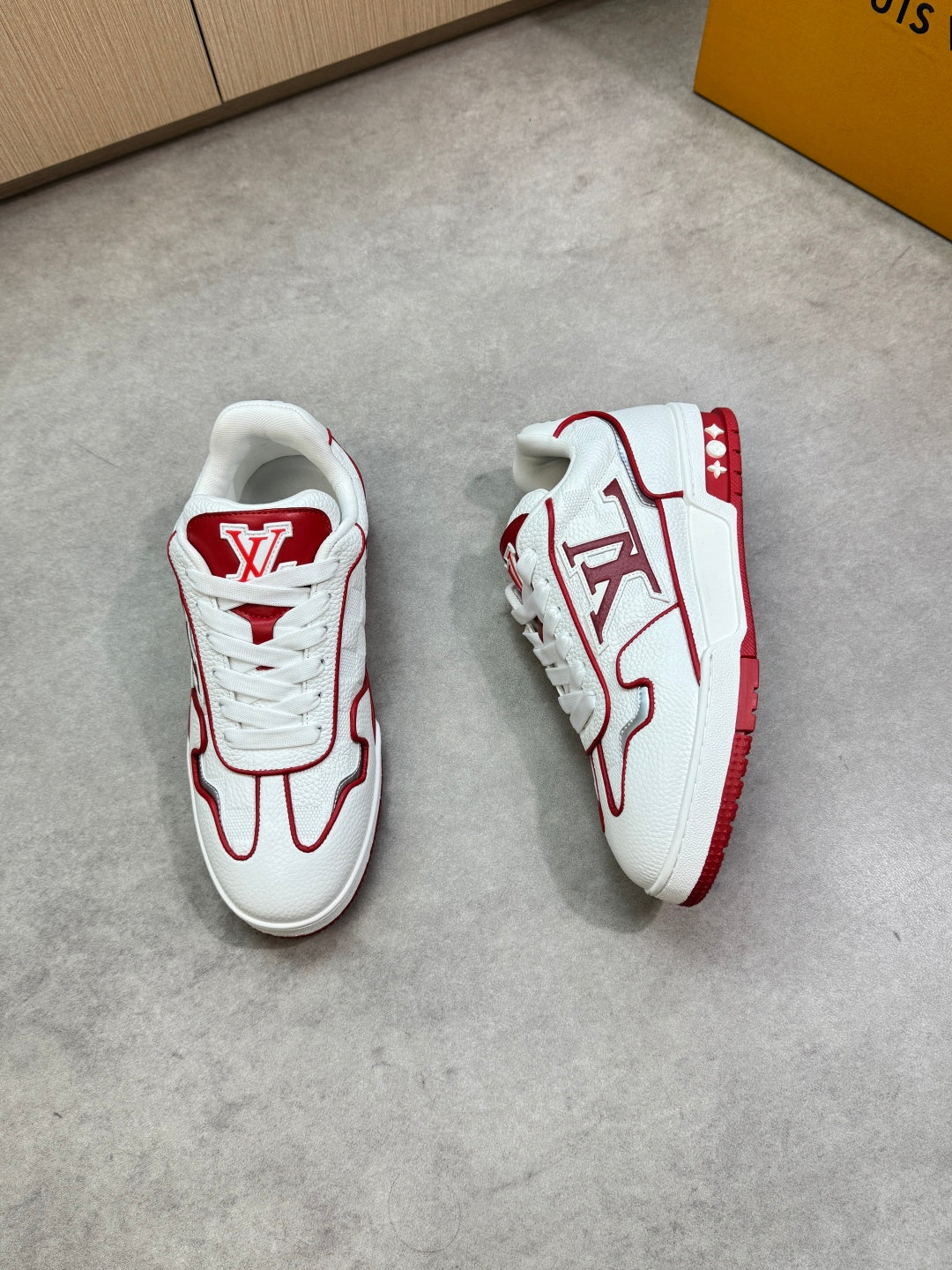 Louis Vuitton Sneaker #5275