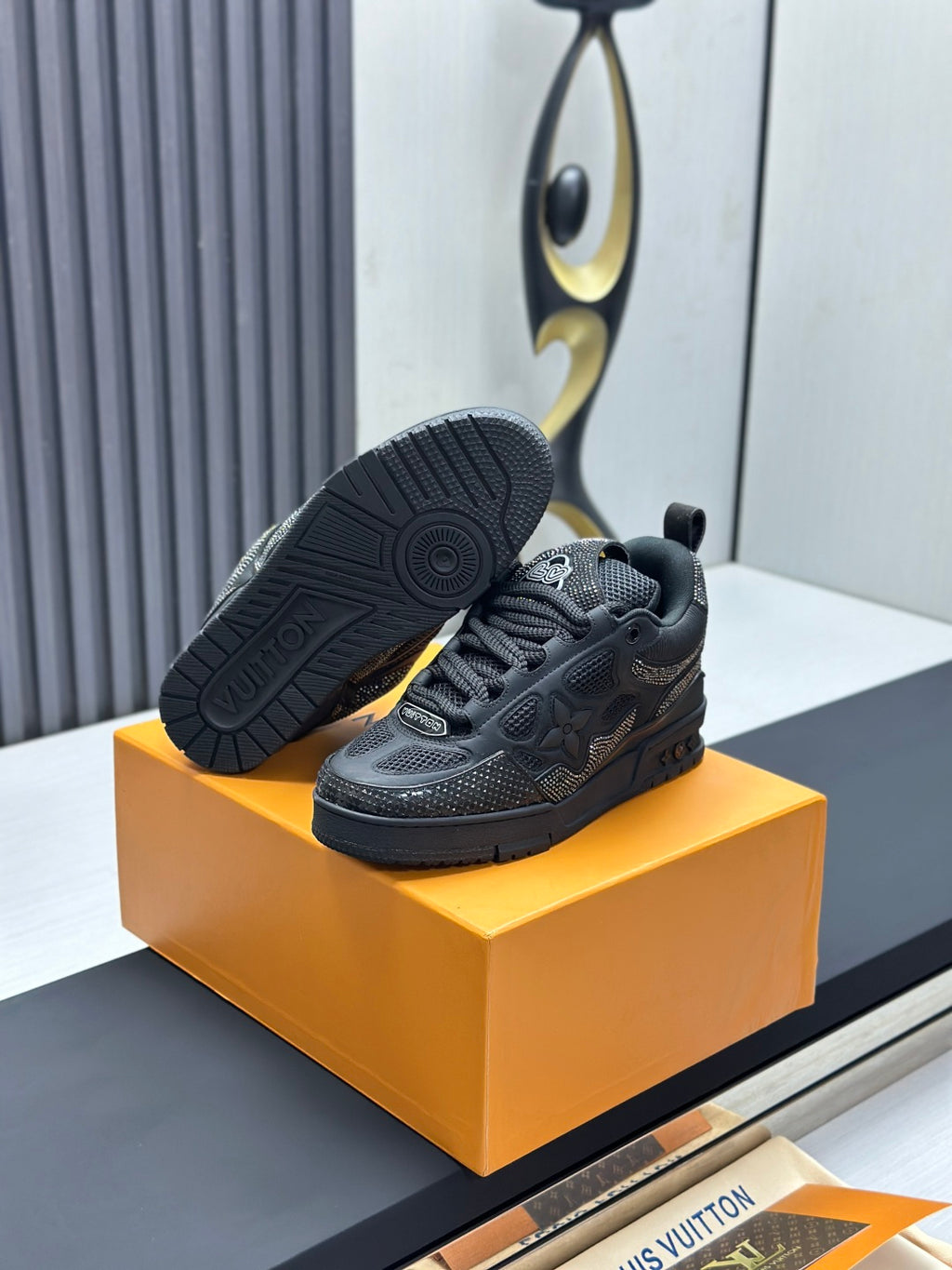 Louis Vuitton Sneaker #5253
