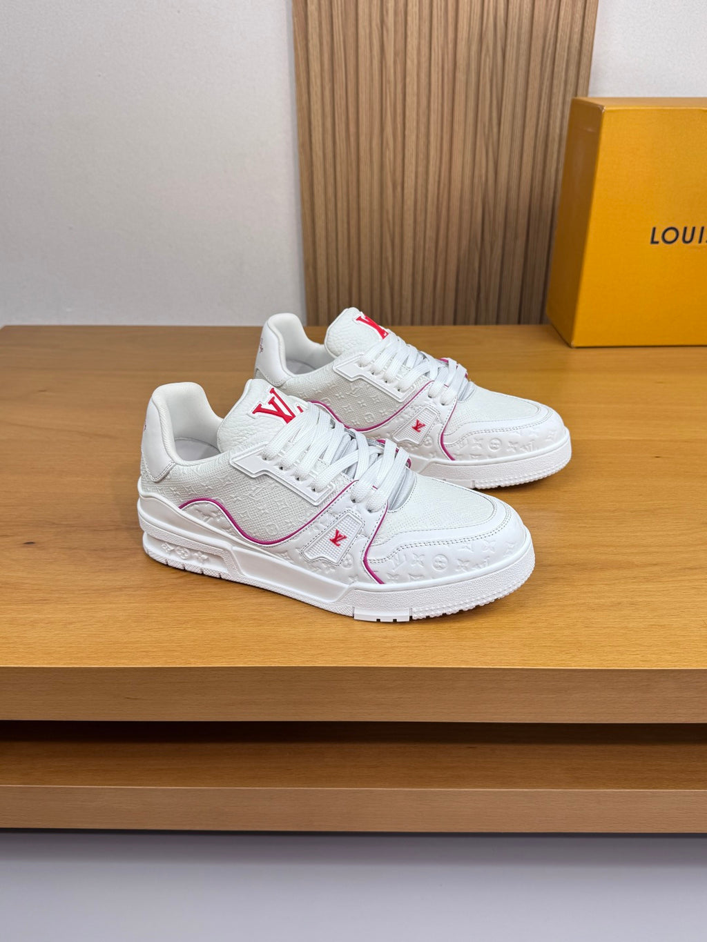 Louis Vuitton Sneaker #5149