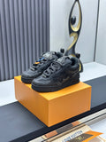 Louis Vuitton Sneaker #5253