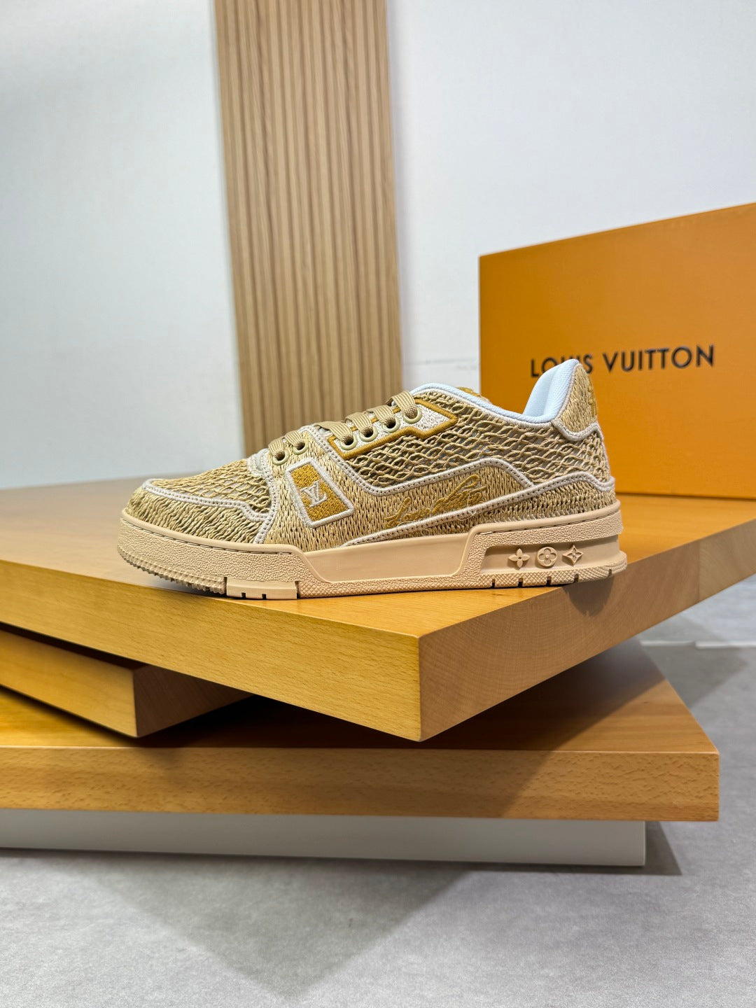 Louis Vuitton Sneaker #5152