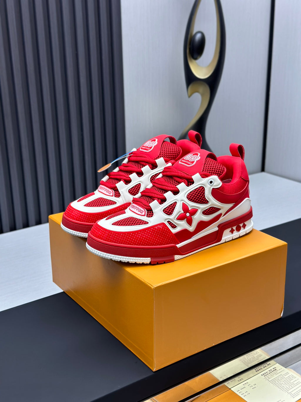 Louis Vuitton Sneaker #5258