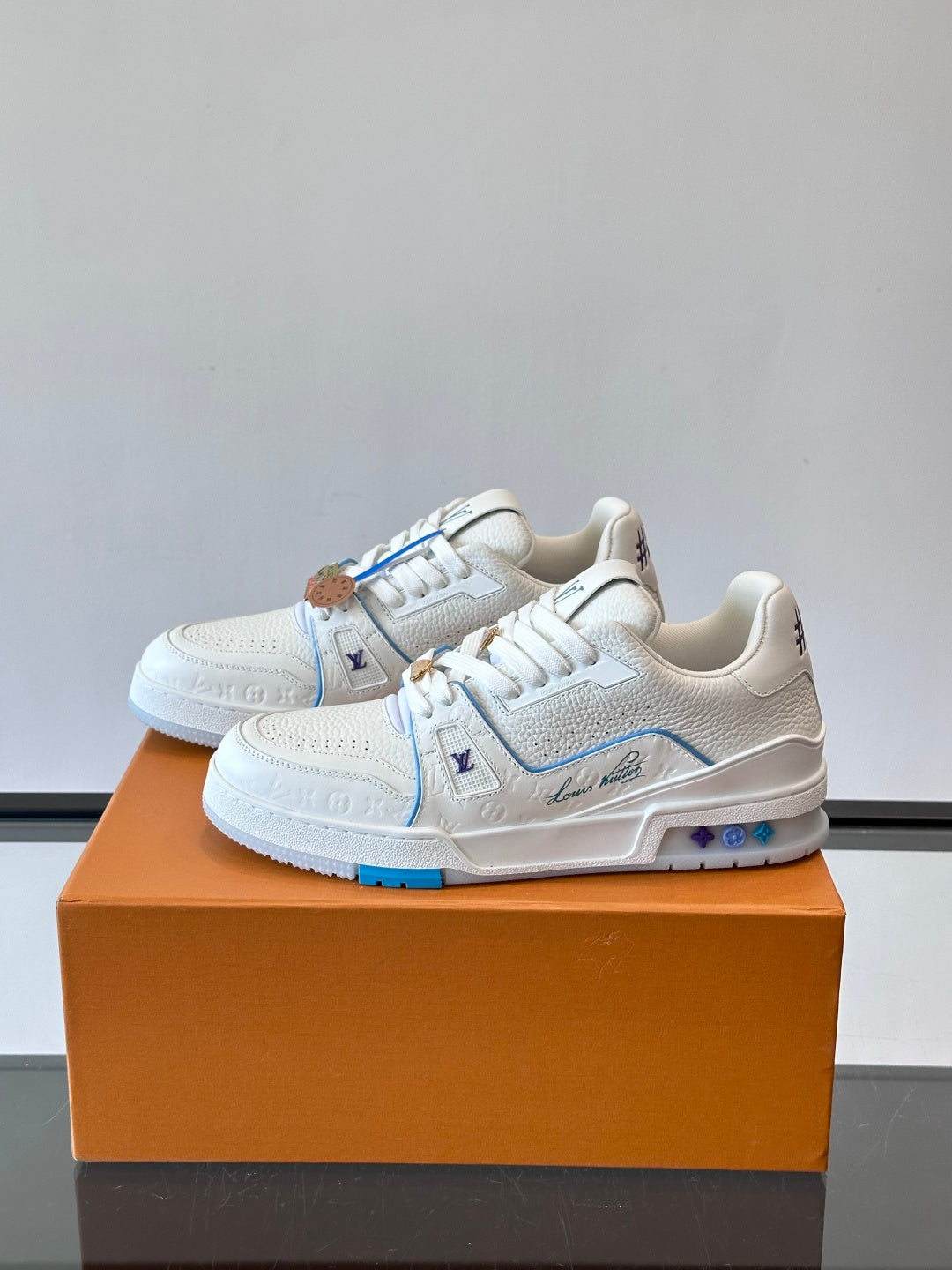 Louis Vuitton Sneaker #5003 - vista 2