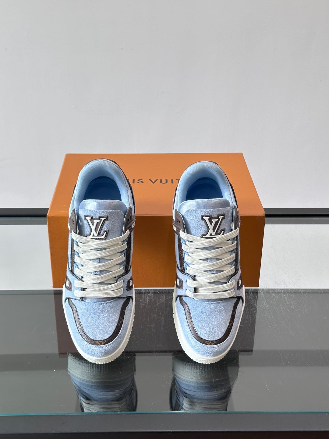 Louis Vuitton Sneaker #5025 - vista 2