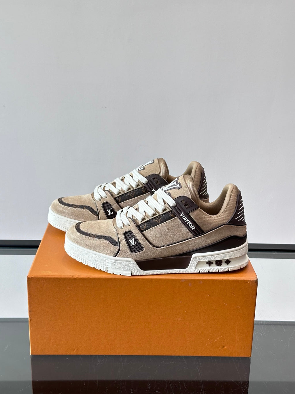 Louis Vuitton Sneaker #5026 - vista 3