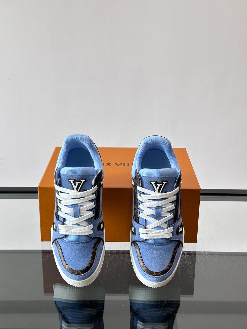 Louis Vuitton Sneaker #5031 - vista 2
