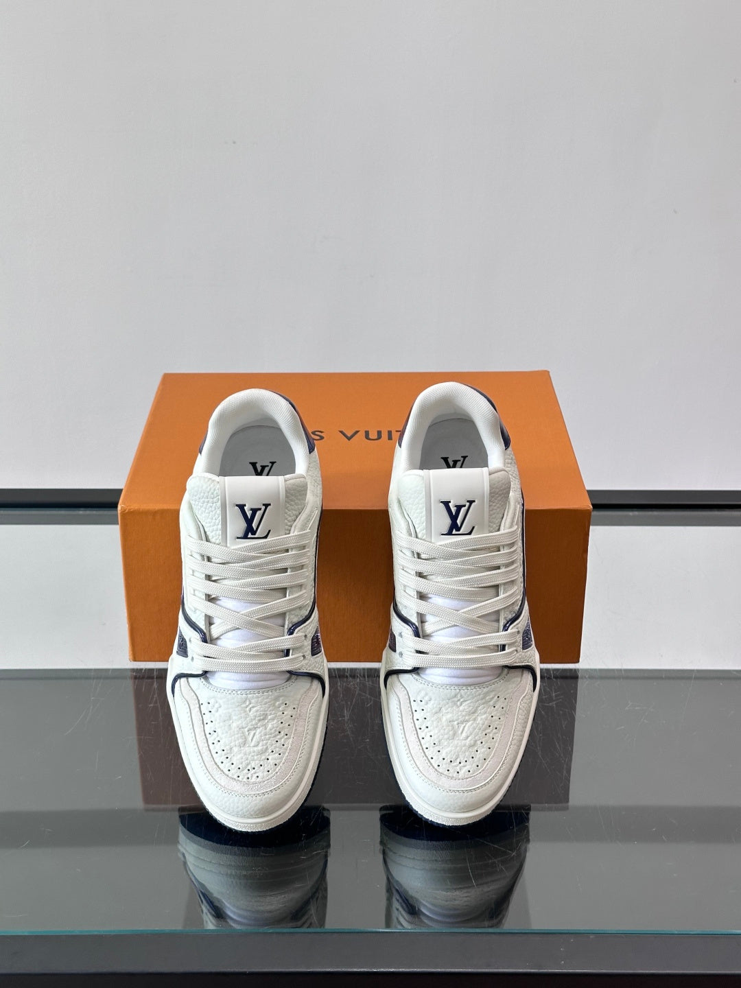 Louis Vuitton Sneaker #5034 - vista 3