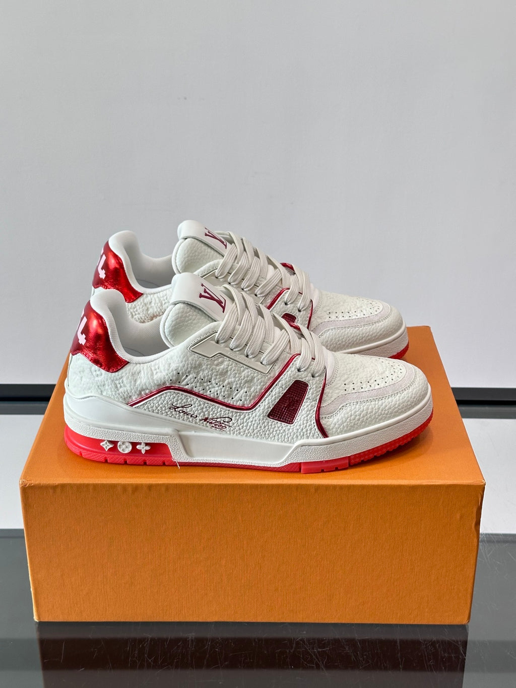Louis Vuitton Sneaker #5036 - vista 1