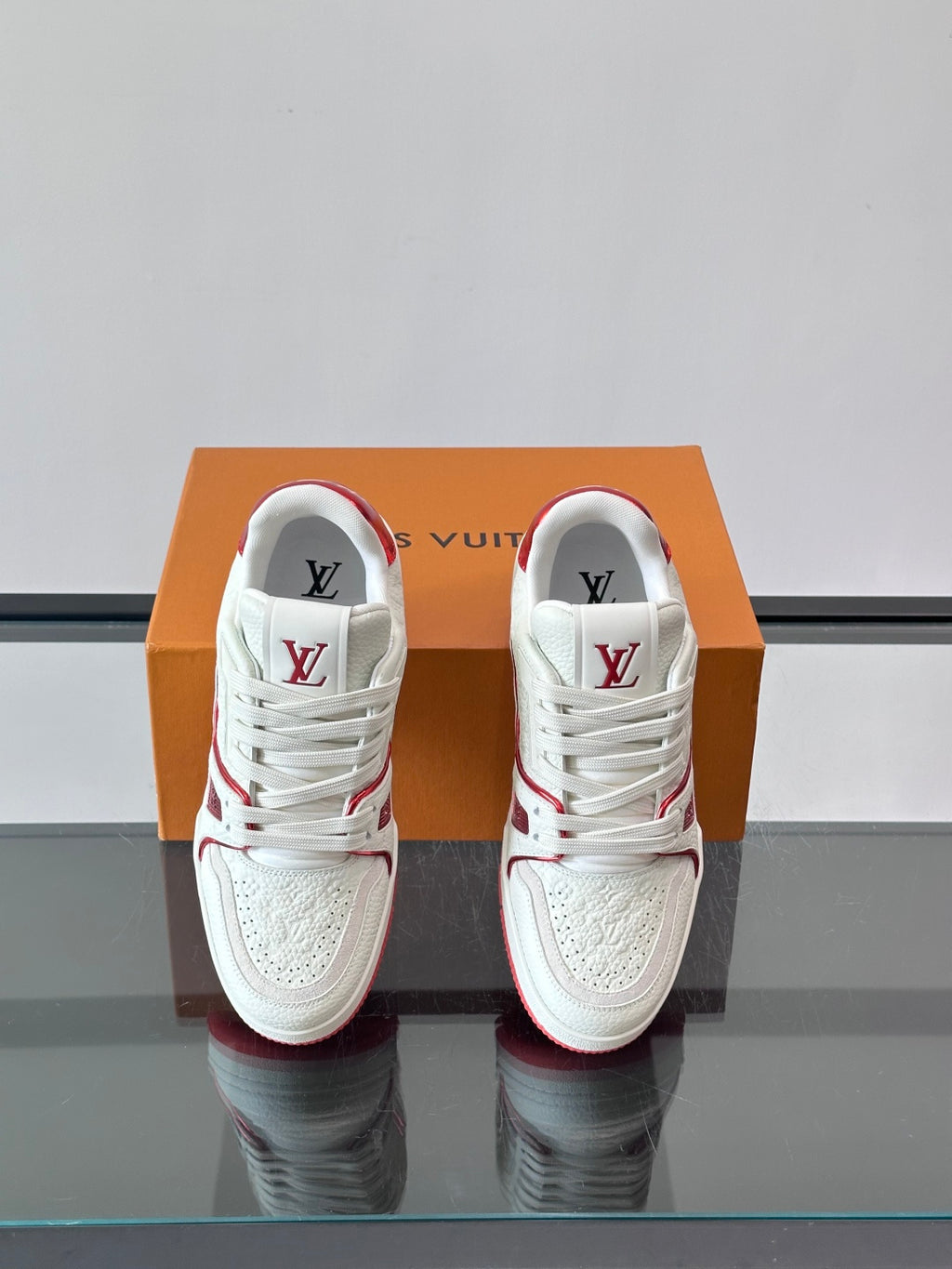 Louis Vuitton Sneaker #5036 - vista 3