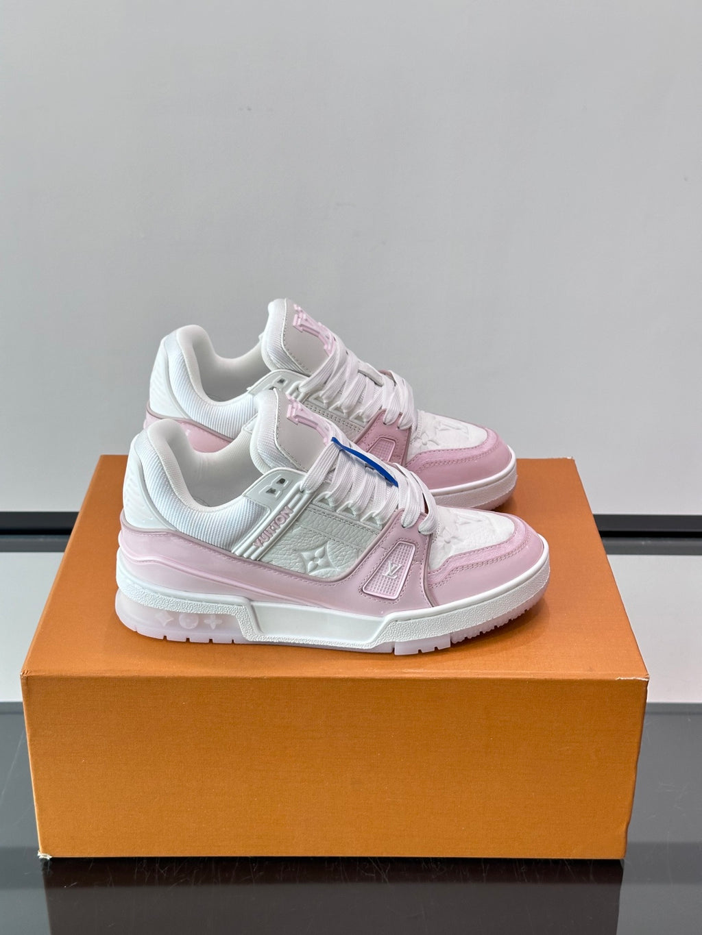 Louis Vuitton Sneaker #5041 - vista 1