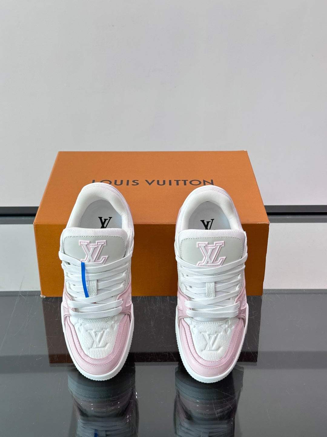 Louis Vuitton Sneaker #5041 - vista 3