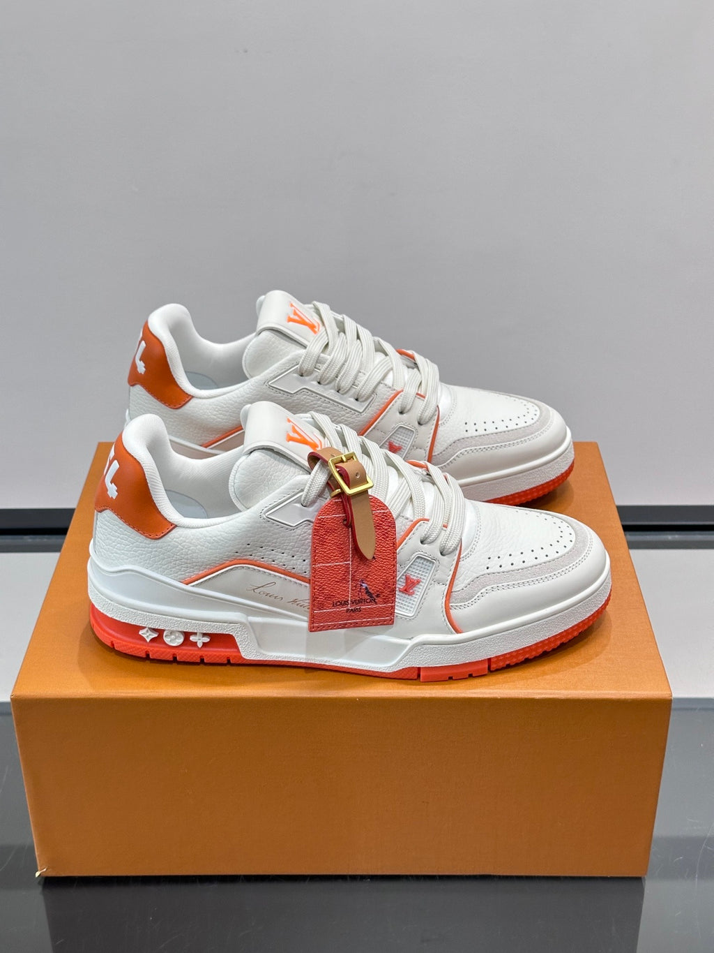 Louis Vuitton Sneaker #5044 - vista 1