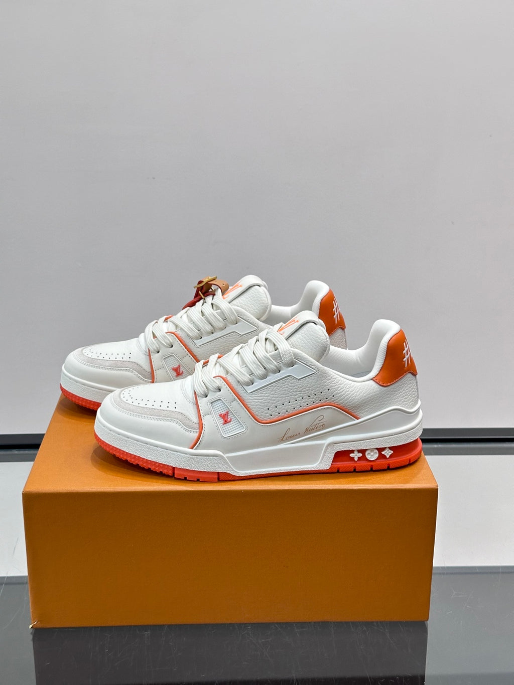 Louis Vuitton Sneaker #5044 - vista 2