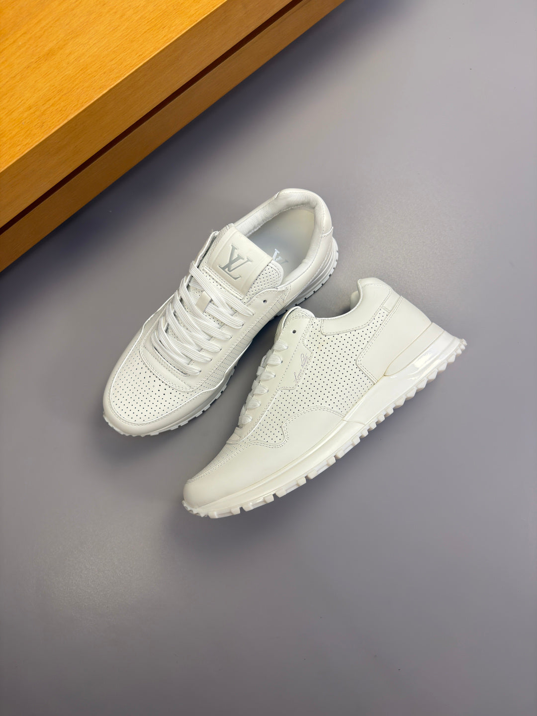 Louis Vuitton Sneaker #5054