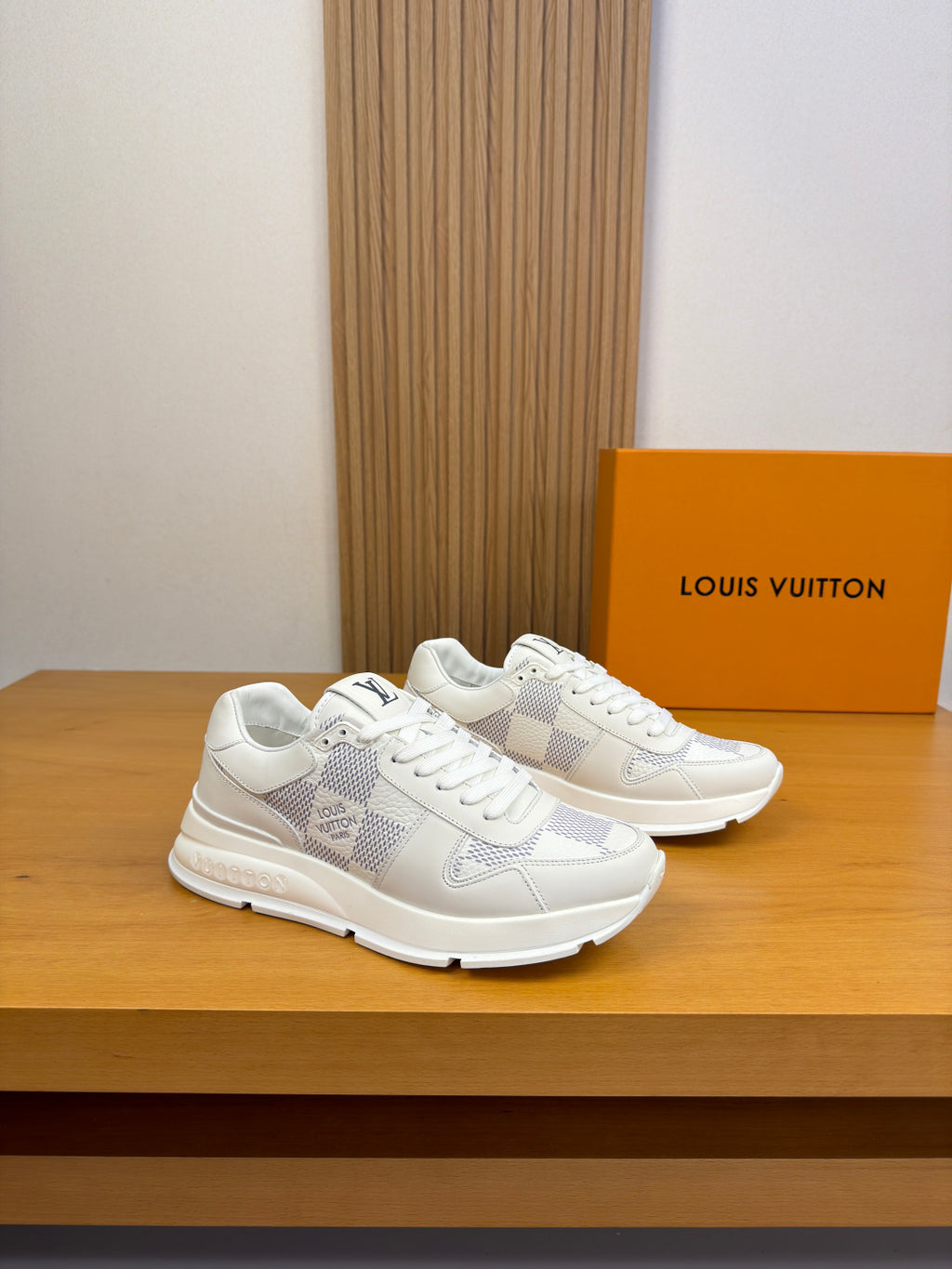 Louis Vuitton Sneaker #5059