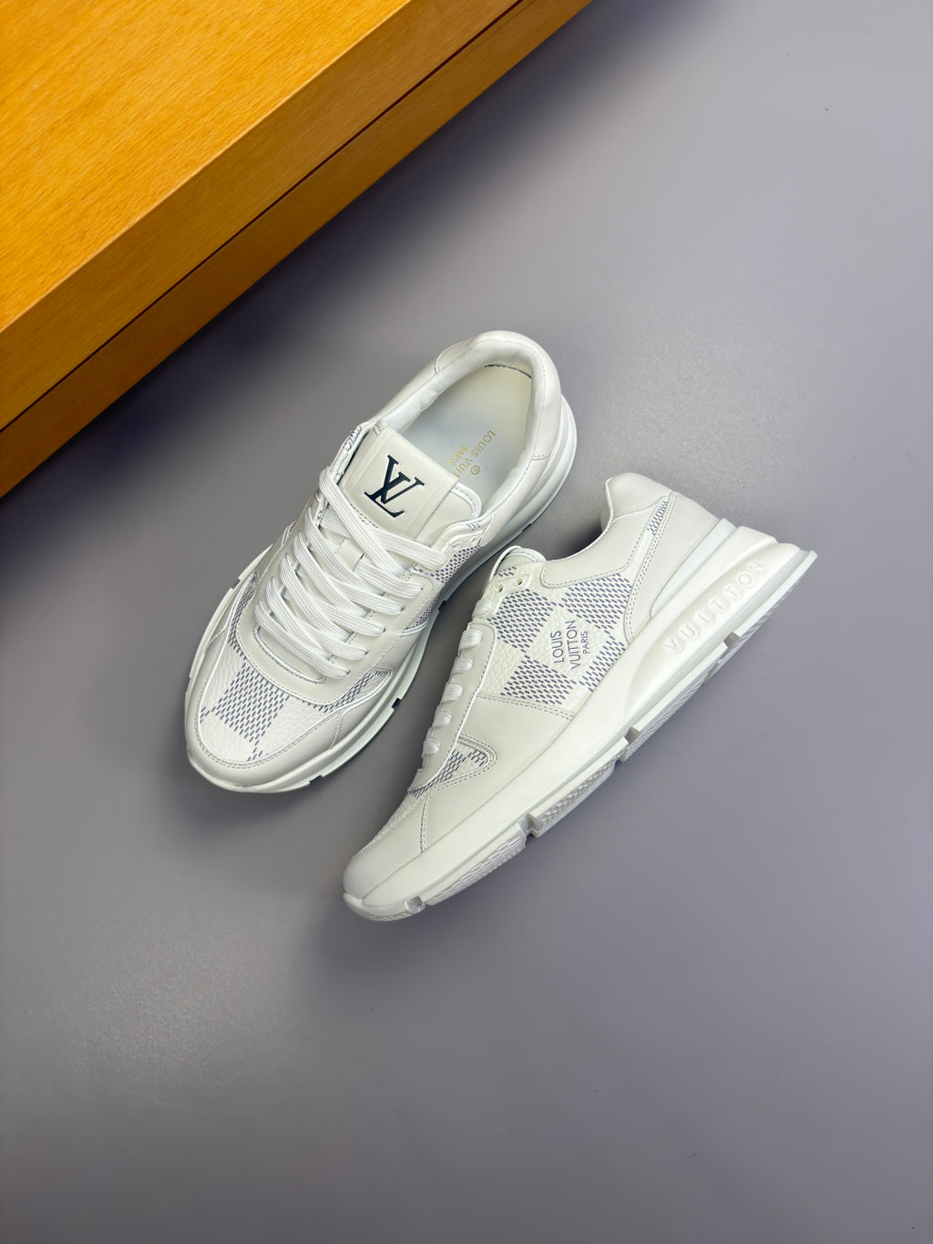 Louis Vuitton Sneaker #5059