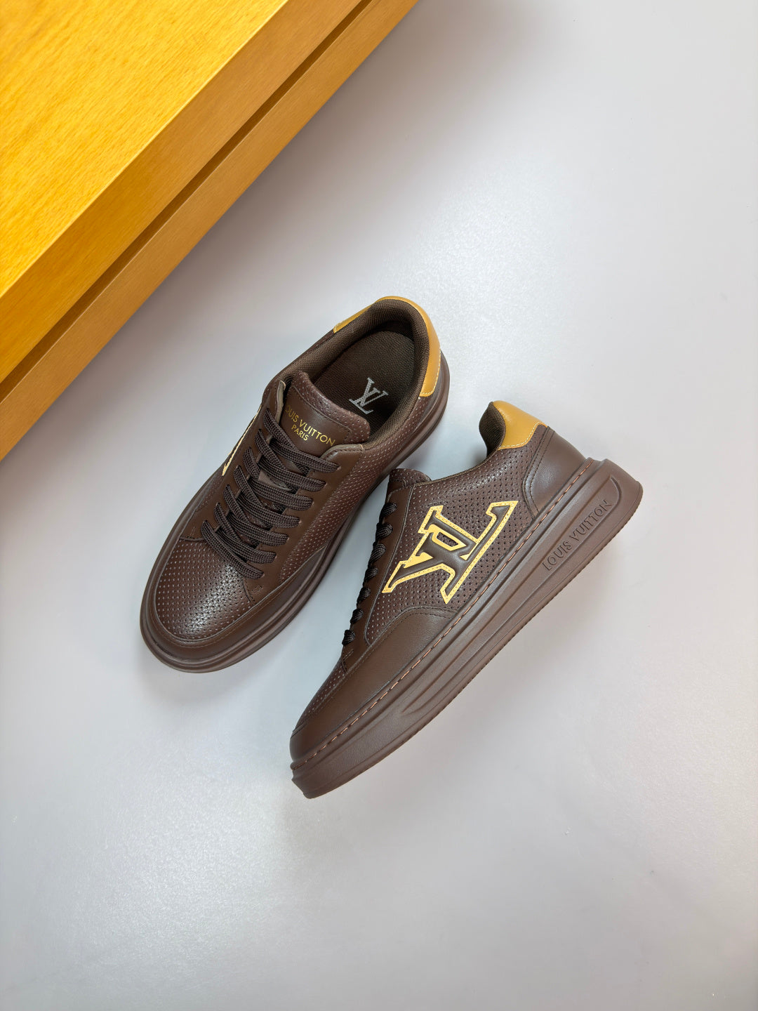 Louis Vuitton Sneaker #5066