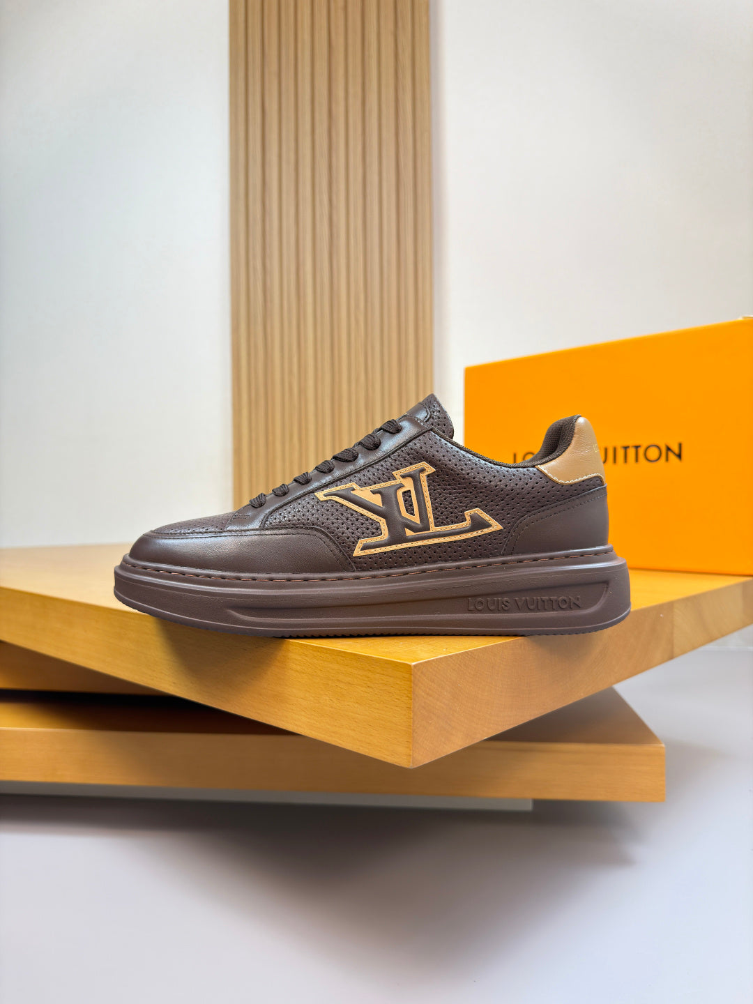 Louis Vuitton Sneaker #5066