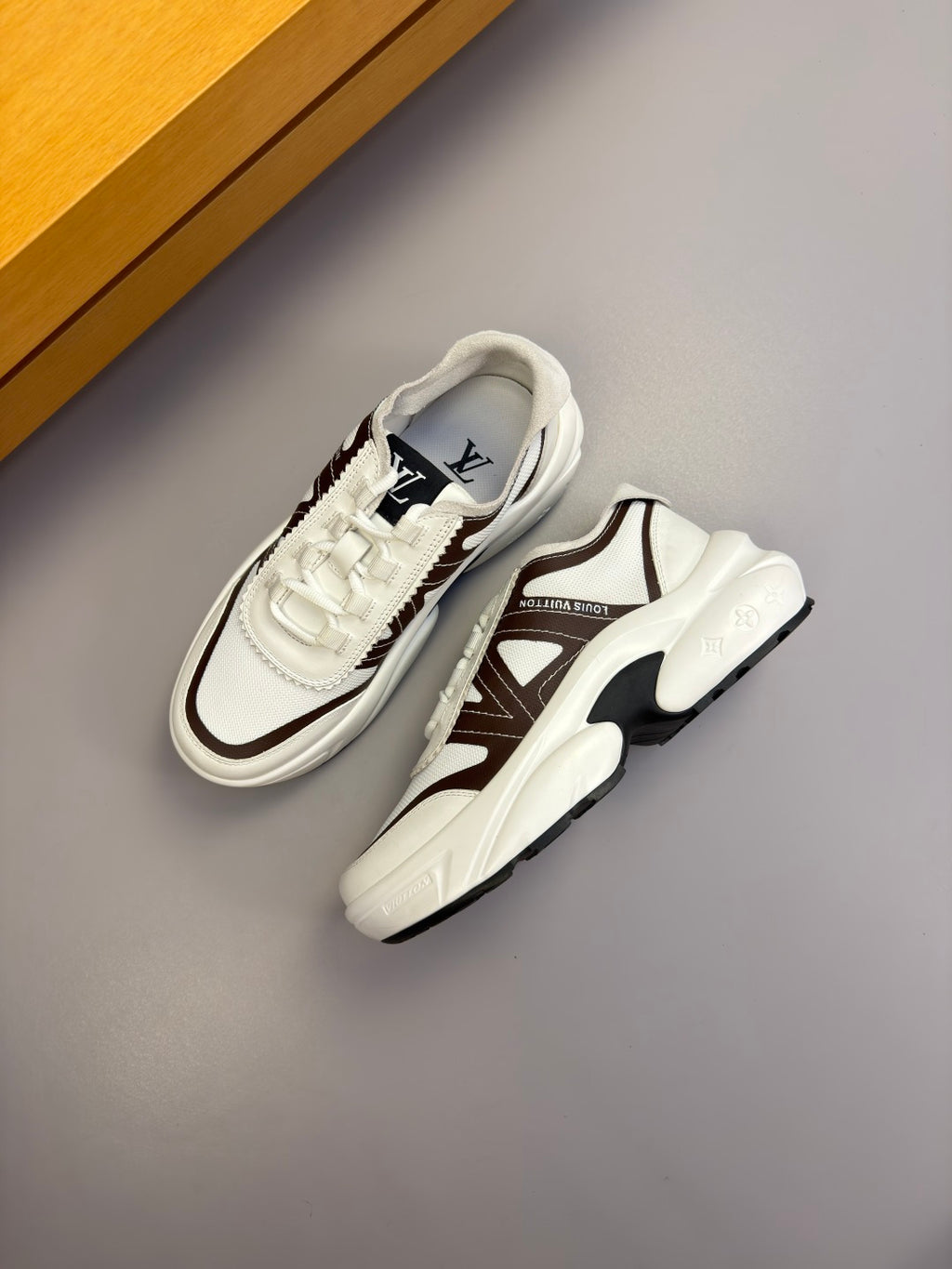 Louis Vuitton Sneaker #5070