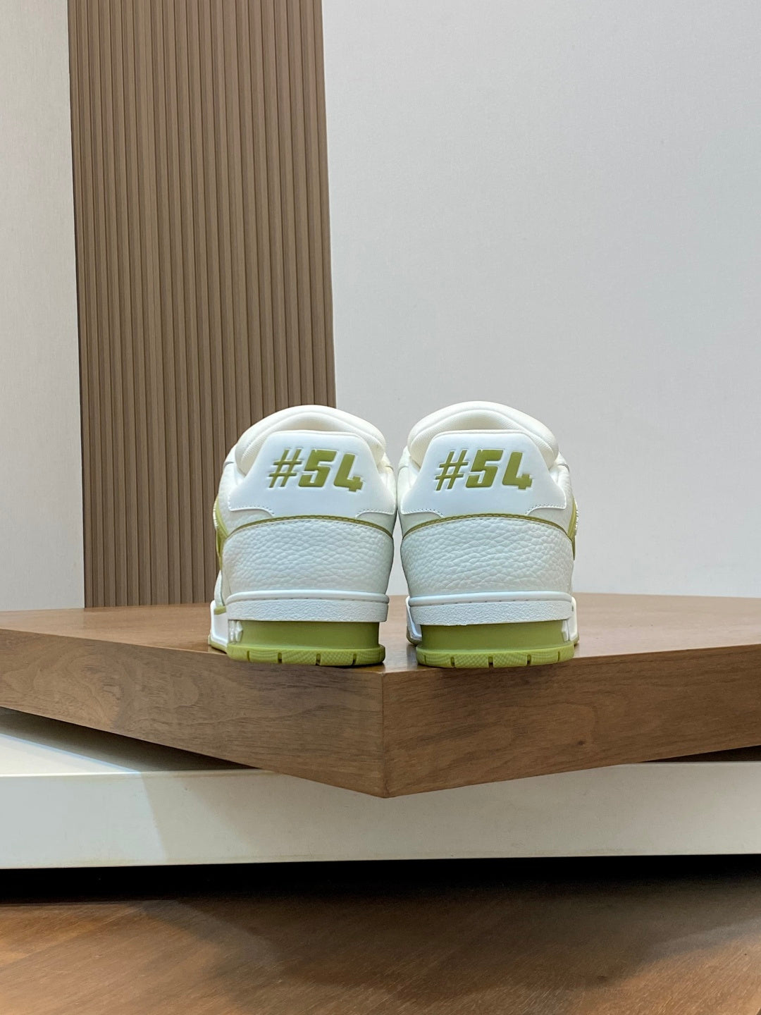 Louis Vuitton Sneaker #5087