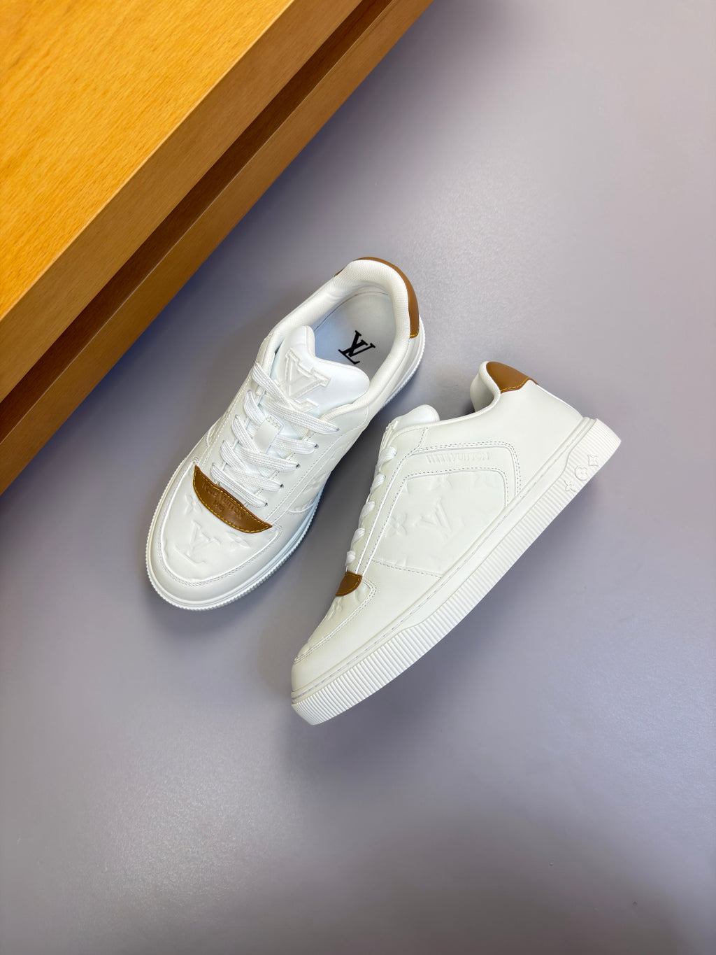 Louis Vuitton Sneaker #5093