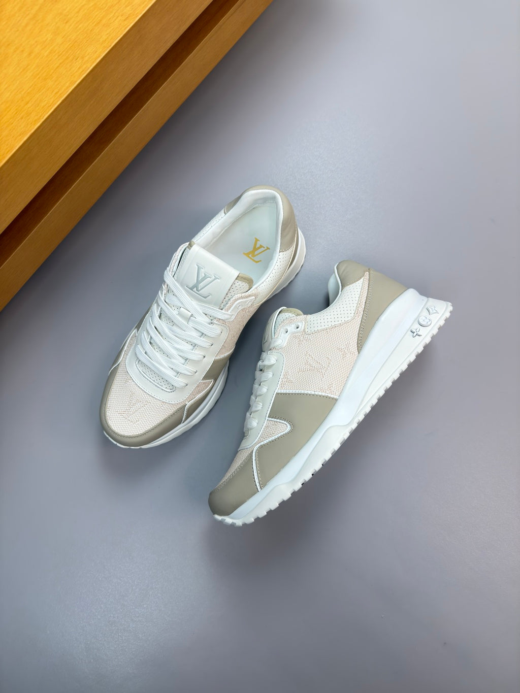 Louis Vuitton Sneaker #5098