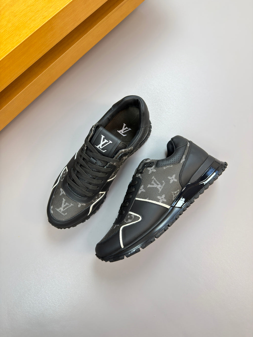 Louis Vuitton Sneaker #5109 - vista 2