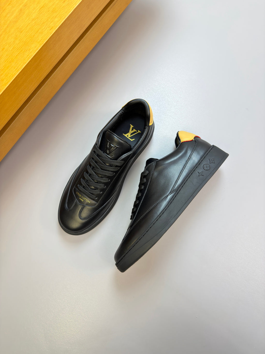 Louis Vuitton Sneaker #5112 - vista 2