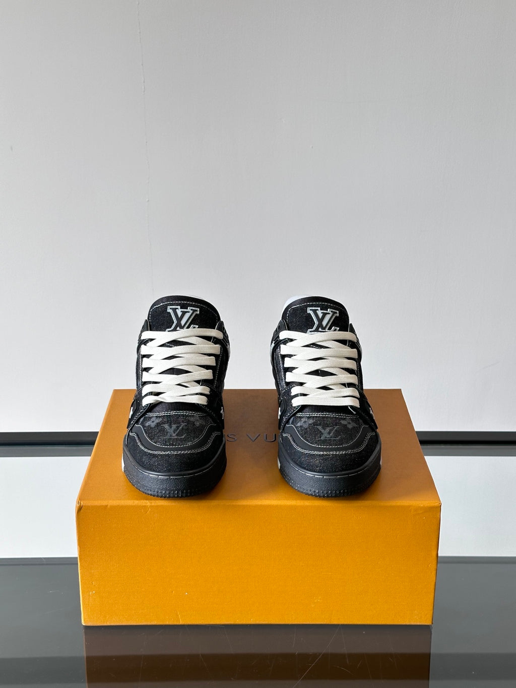 Louis Vuitton Sneaker #5114 - vista 2