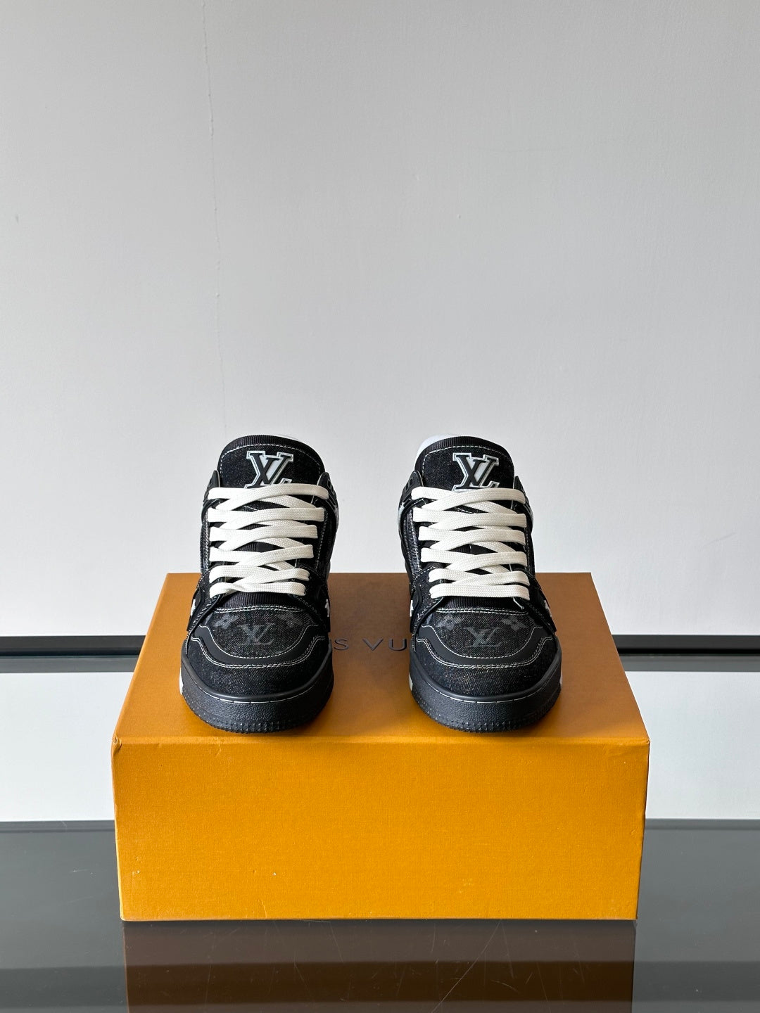 Louis Vuitton Sneaker #5114 - vista 2