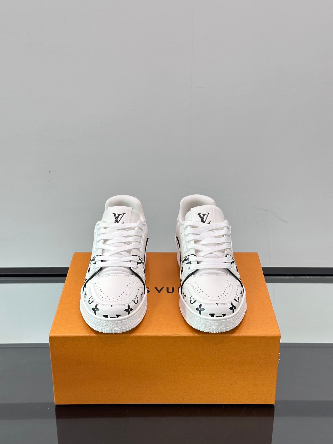 Louis Vuitton Sneaker #5118 - vista 2