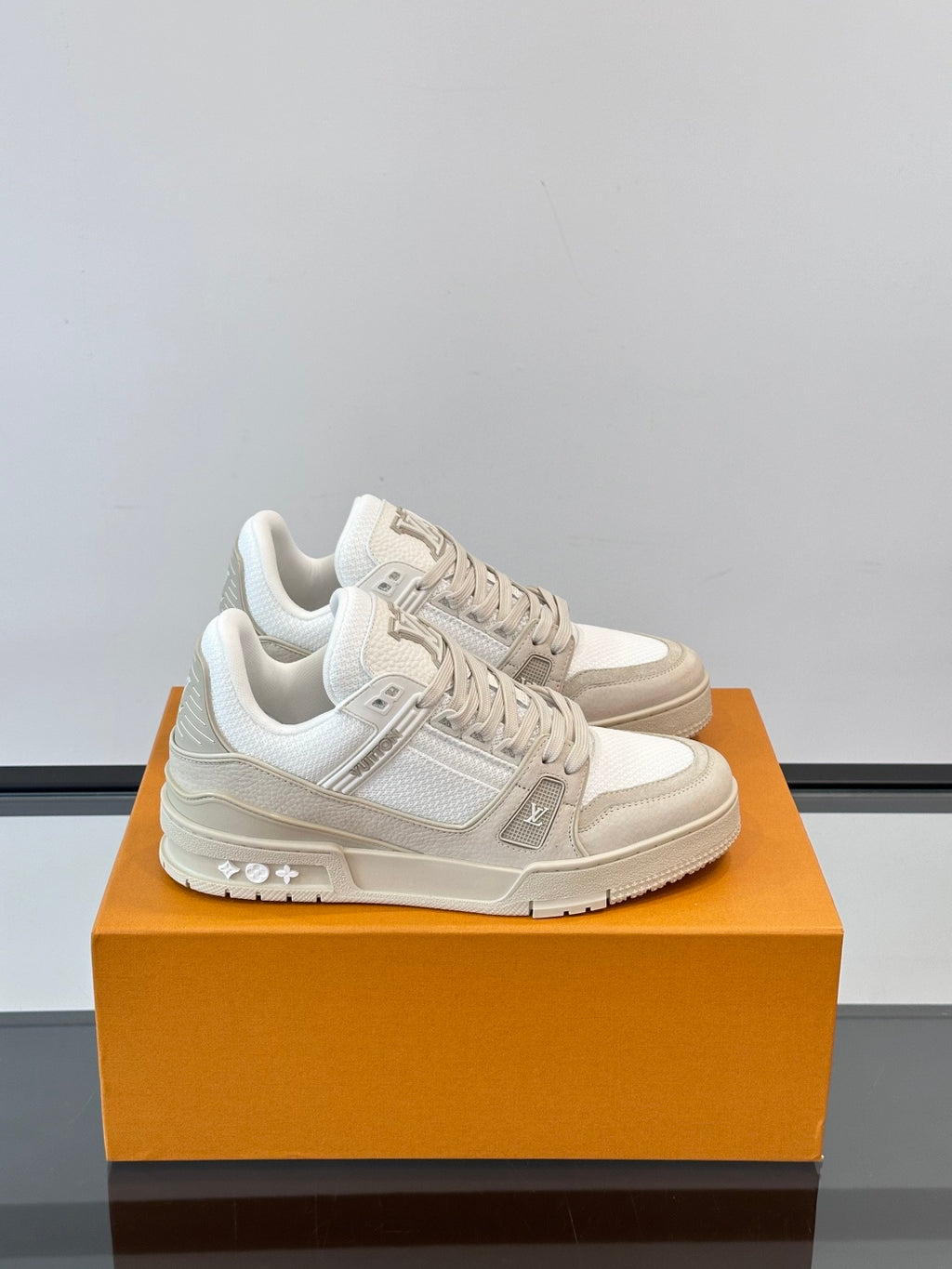 Louis Vuitton Sneaker #5124 - vista 1